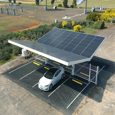 Ein guter Preis. AN/AUS-Gitter-Solarautoparkplatz-Systeme mit Metalldeckungsblattsolarklammer-Solarbefestigungssystem Online
