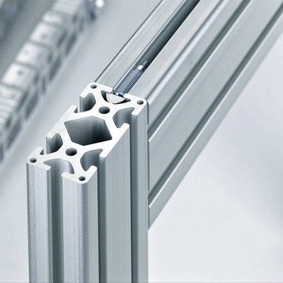 Ein guter Preis. 2560mm 3405mm 4200mm anodisierten gekerbte Aluminiumschiene Online